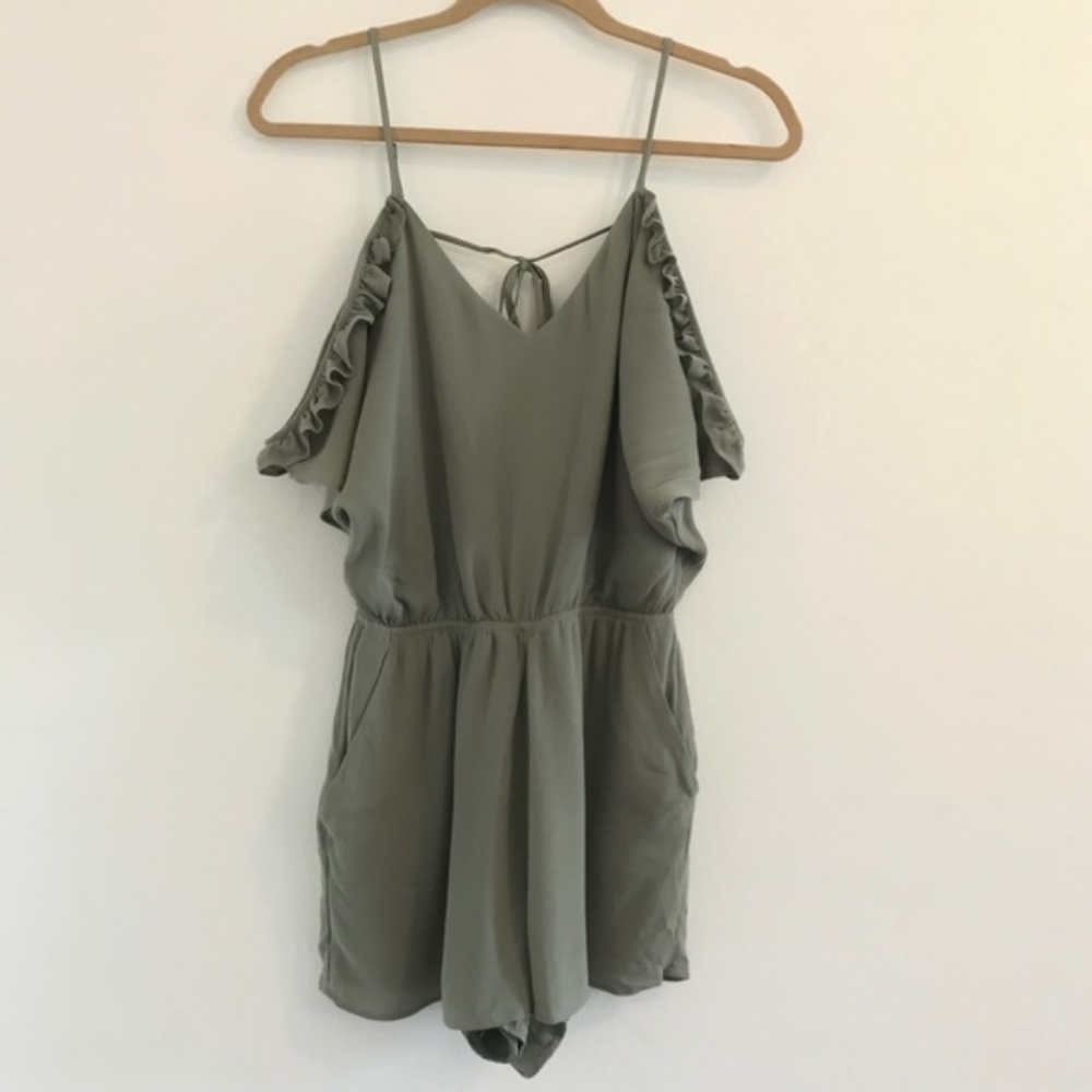 Olive Cold Shoulder Ruffle Sleeve Romper - Picture 3 of 4